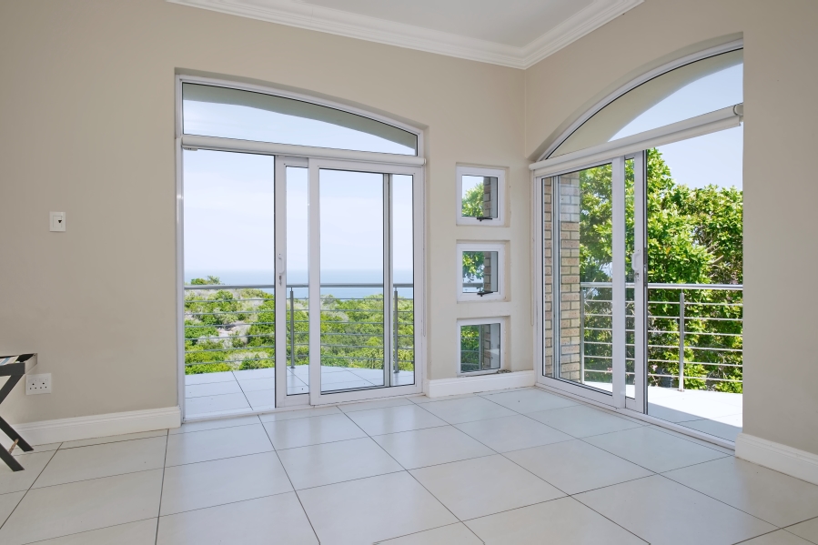 5 Bedroom Property for Sale in Blue Horizon Bay Eastern Cape